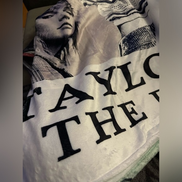 Eras Tour Taylor swift blanket New - Picture 4 of 4